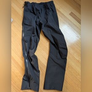 Arc'teryx Beta LT rain pants (New, but no tag due to it being a demo from a rep)